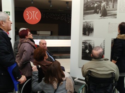 Recordando el pasado a través de fotografías antiguas Exposición de fotografías antiguas