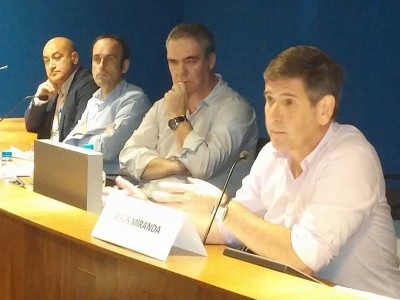 El director de Servicios Sociales Aita Menni participa en la Jornada Urrats sobre "Continuidad en los cuidados" a personas mayores “Continuidad en los cuidados” a personas mayores