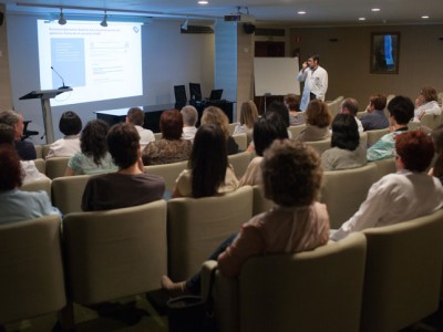 Sesión clínica de Eloi Nin sobre los beneficios del ejercicio físico para las personas mayores