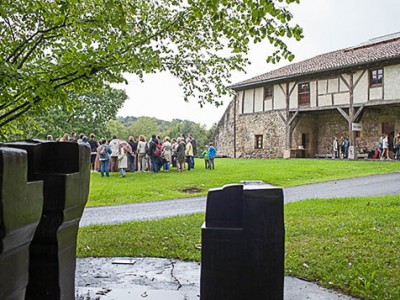 Osasun mentaleko eta adimen desgaitasuneko euskal erakundeek jardunaldi bat egin dute Chillida Lekun