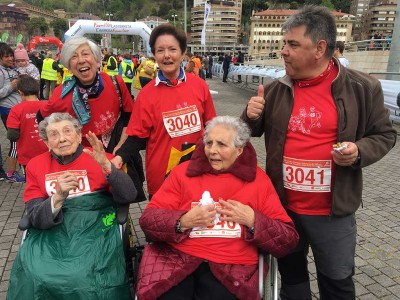La Residencia de mayores txurdinagabarri, en la Carrera Familiar de Bilbao