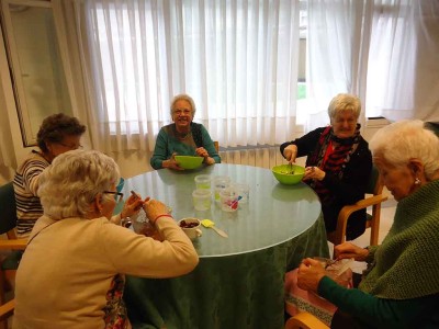 Preparando repostería Preparando repostería