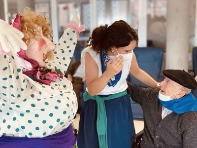 Celebrando la Semana Grande de Bilbao Semana Grande en la Residencia Txurdinagabarri