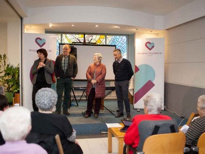 Acto en la Residencia de ancianos Santiago de Villabona