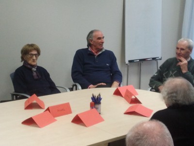 El mítico guardameta Iribar, en el Taller de Reminiscencia de la Residencia de personas mayores Txurdinagabarri José Angel Iribar, en el Taller de Reminiscencia (Foto: FEAFV)