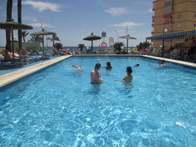 Egonaldi luzeko pazienteak zoriontsu itzuli dira oporretatik