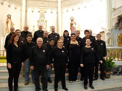 Eguberriko eukaristia Antzaran abesbatzarekin