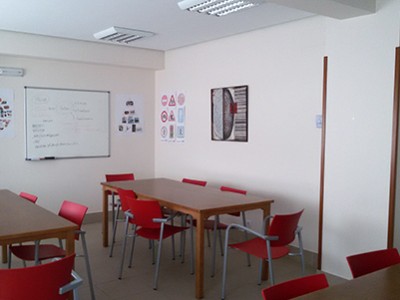 Koronabirusaren krisian gaixotasun mentala dutenei arreta eta babesa ematen jarraitzen dugu