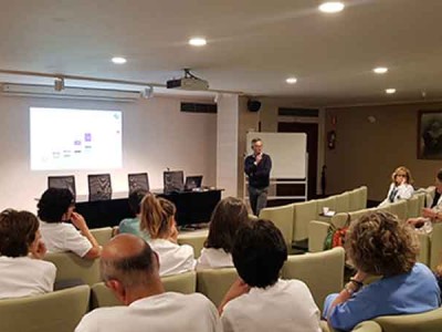 Exposición del estudio comparativo de grúas de trabsferencia