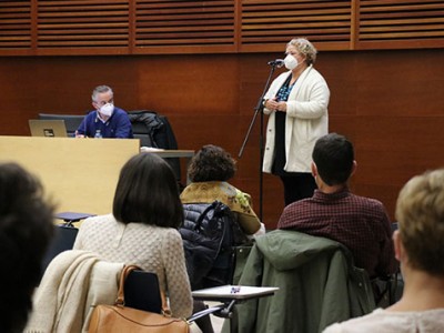 Egoitzetako 140 profesionalek formakuntza jaso dute Aldundiaren eta Aita Menniren eskutik