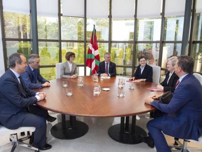 El lehendakari recibe a Hermanas Hospitalarias Aita Menni Hermanas Hospitalarias Aita Menni, con el lehendakari Iñigo Urkullu