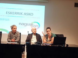 Nagusilan acerca a Aita Menni 'Hilo de plata', su número gratuito de acompañamiento para mayores Nagusilanek ‘Zilarrezko haria’ izeneko doako telefono zenbakiaren berri eman dio Aita Menniri