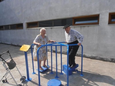 Circuito de ejercicios para personas mayores