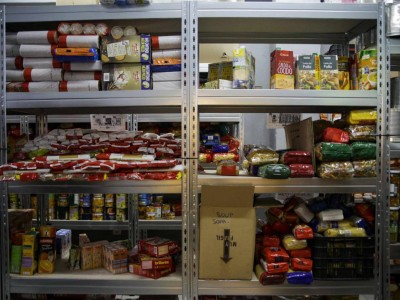 Almacén de alimentos para refugiados en Grecia