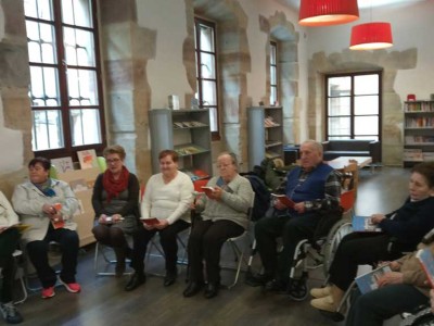 Club de Lectura Fácil para personas mayores en Durango