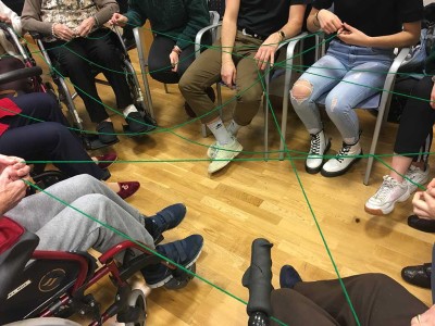 Alumnos de Integración Social en la Residencia de mayores Txurdinagabarri