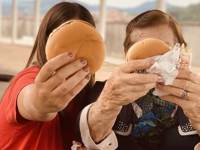 Residencia de ancianos Txurdinagabarri de Bilbao - Merienda en la azotea