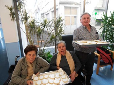 Haciendo tortas de San Blas