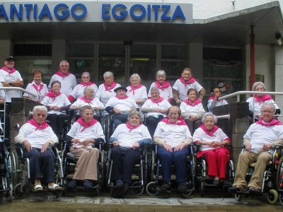 La Residencia de ancianos Santiago de Villabona, de fiesta