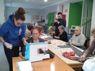 Intercambio intergeneracional en la Residencia de ancianos Santiago de Villabona