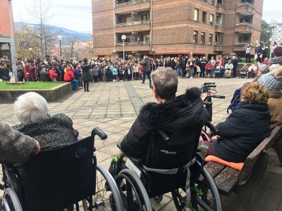 Santa Águeda en la Residencia de mayores Txurdinagabarri