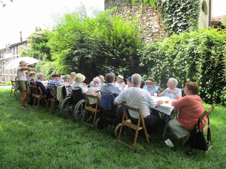La Residencia de la Tercera Edad Santiago de Villabona, de picnic