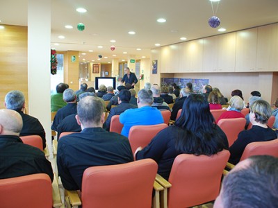 Irungo Errehabilitazio Psikosozialerako Eguneko Zentroak bigarren urtez jarraian bildu ditu erabiltzaileen senideak