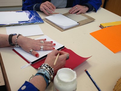 Tailer terapeutiko berria:  papera birziklatzeko tailerra