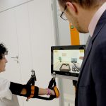 Eskuaren eta besoaren errehabilitazioa iktus baten ondoren. Erroboten eginkizuna Eskuaren eta besoaren errehabilitazioa iktus baten ondoren. Erroboten eginkizuna