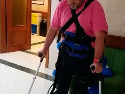 Gogoa enpresaren Hank exoeskeletoa probatu dugu Gogoa enpresaren Hank exoeskeletoa probatu dugu
