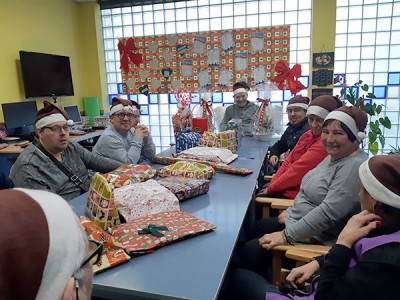 Aisialdiko eta komunitatean integratzeko ekintzaz betetako Gabonak Aisialdiko eta komunitatean integratzeko ekintzaz betetako Gabonak