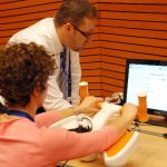 Eskuaren eta besoaren errehabilitazioa iktus baten ondoren. Erroboten eginkizuna Eskuaren eta besoaren errehabilitazioa iktus baten ondoren. Erroboten eginkizuna