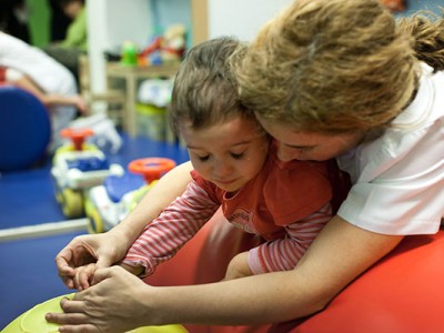Neurorrehabilitación continua y temprana para los peques de Hiru Hamabi Neurorrehabilitación continua y temprana para los peques de Hiru Hamabi