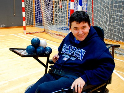 Entrenar a boccia ya forma parte de la vida de los deportistas de la Agrupación Deportiva Aita Menni Entrenar a boccia ya forma parte de la vida de los deportistas de la Agrupación Deportiva Aita Menni