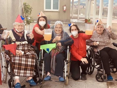 Fiesta alemana de Oktoberfest en Txurdinagabarri Oktoberfest en la Residencia Txurdinagabarri