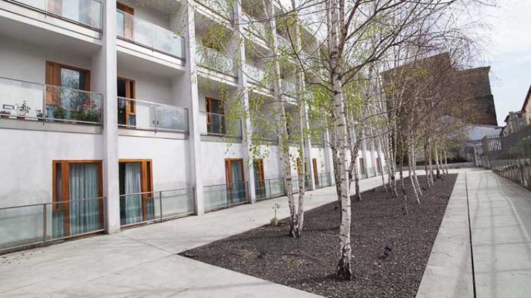 Residencia de Personas Mayores Joxe Miel Barandiaran Patio de la Residencia de personas mayores Barandiaran de Durango, Bizkaia