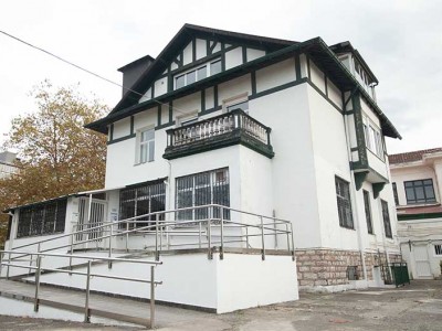 Zubi Etxe Zubi Etxe, un centro gestionado por Aita Menni en San Sebastián