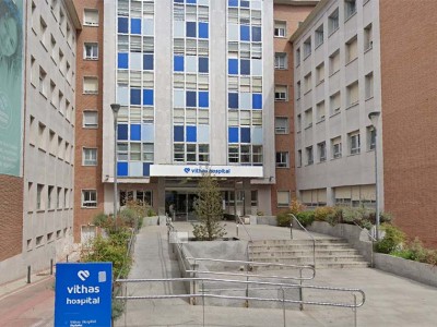 Fachada del Hospital Vithas San José de Vitoria