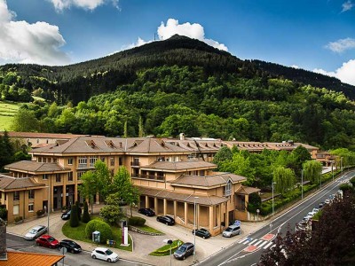 Ospitalarioak Fundazioa Euskadi (lehen Aita Menni Ospitalea) Ospitalarioak Fundazioa Euskadiko Ospitalea (lehen Aita Menni Ospitalea), Arrasaten