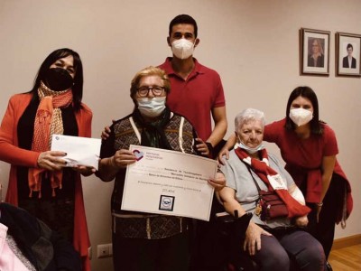 Visita del Banco de Alimentos a la Residencia Txurdinagabarri