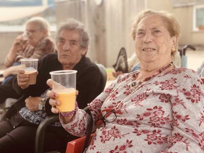 Tarde de San Juan en la Residencia Txurdinagabarri de Bilbao