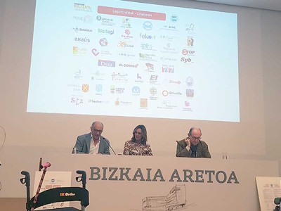 Aita Menni colabora en una nueva edición de la Campaña de donación de ayudas técnicas en Bizkaia José Manuel Blasco, Inés Venero y Luis Crovetto