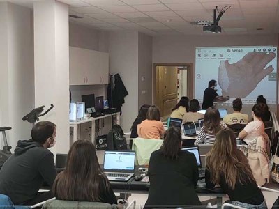 Taller de impresión 3D para fabricación de férulas y productos de apoyo Taller de impresión 3D para fabricación de férulas y productos de apoyo