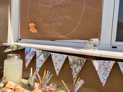 Udaberriari ongietorria eman diogu Txurdinagabarri Egoitzan FIesta de la primavera 2023 en la Residencia Txurdinagabarri