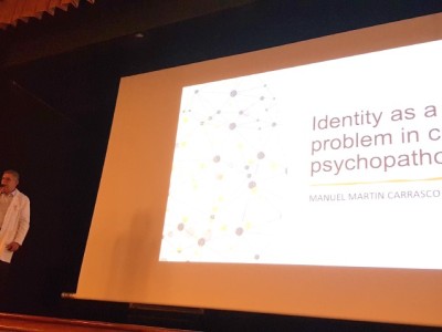 Manuel Martin Carrasco doktoreak Aita Menni Ospitaleko ‘Juan Carlos Irizar Aretoan’ eskainitako prestakuntza saioa