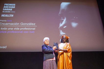 Anesvadek sor “Inca” Gonzalez saritu du Liberian misiolari emandako 30 urteengatik Sor Encarnación Gonzálezek Anesvad Fundazioaren saria jaso du
