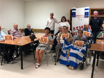 Las personas mayores participantes en el Taller, con Michel Loinaz y Alberto Górriz