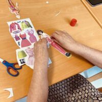 “Barbiek” panpinen mundura garamatza “Barbiek” panpinen mundura garamatza