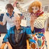 Aste Nagusiaz topera disfrutatzen Aste Nagusiaz topera disfrutatzen