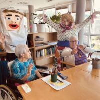 Aste Nagusiaz topera disfrutatzen Aste Nagusiaz topera disfrutatzen